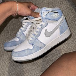 Jordan 1 retro high- Hyper Royal Smoke Grey