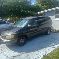 2000 Toyota Sienna