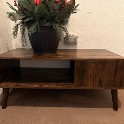 Coffee Table For Sale In Great Condition $100