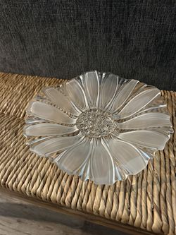 Beautiful Glass Tray - Flower Design