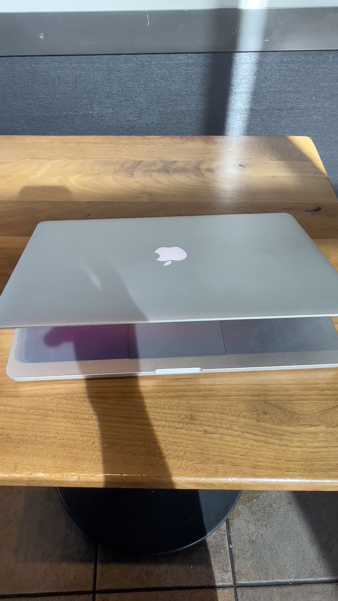 Apple MacBook 15” Retina Quad Core I7, 16GB Ram 256Gb SSD $375