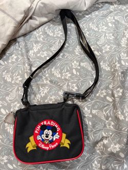 Disney pin folio bag