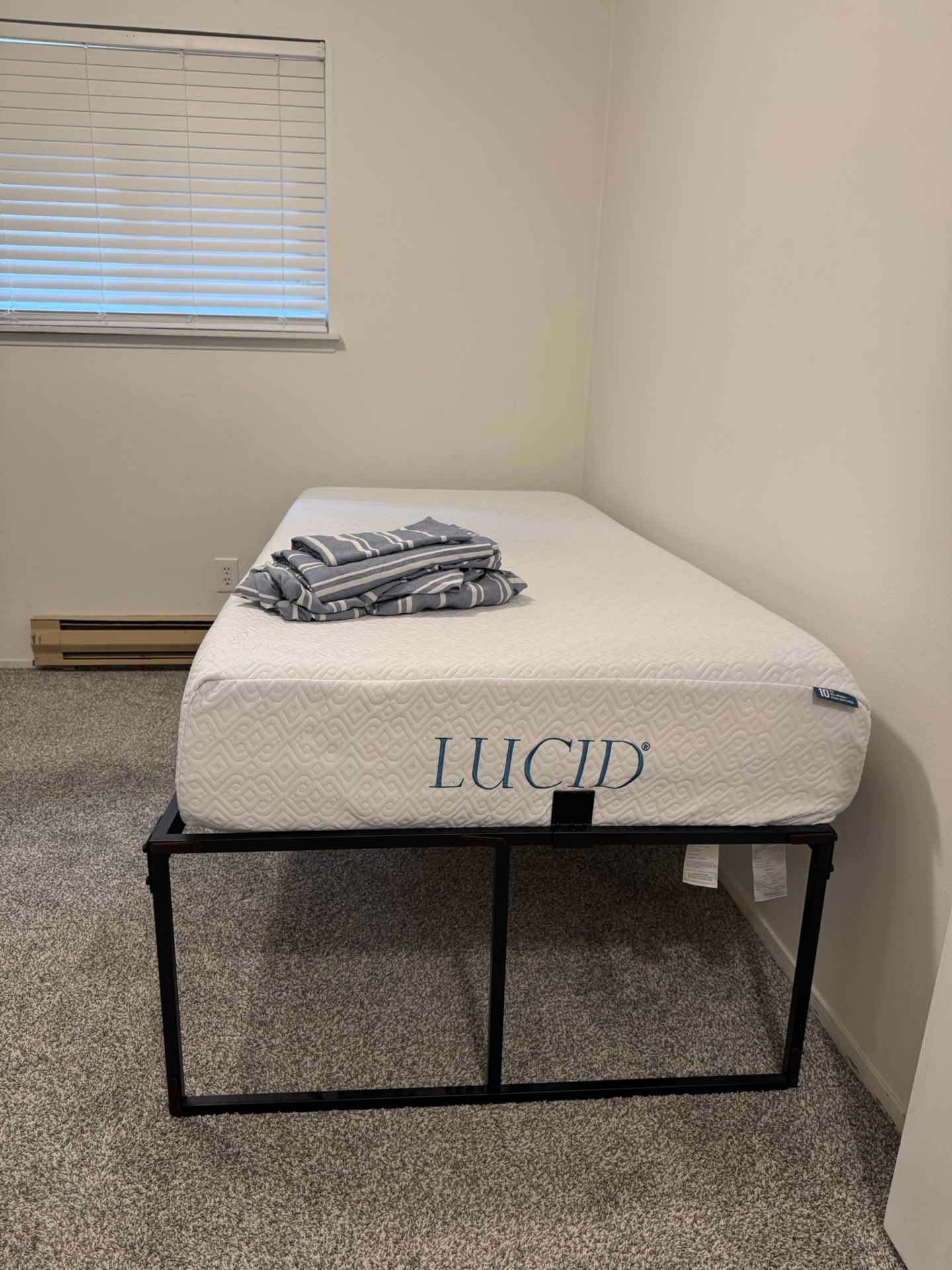 Twin xl Bed set
