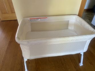 Bassinet On Wheels Adjustable Hight - Brand New
