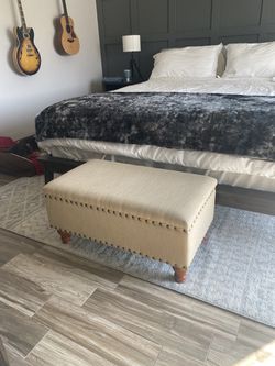 Ottoman with or without matching bedding
