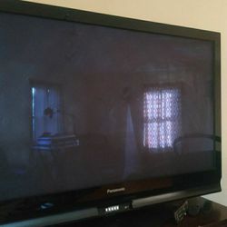 55 Inch Panasonic TV With Remote
