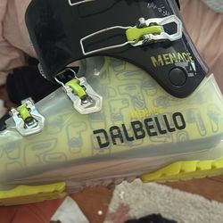Ski and snowboard equipment 