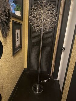 Beautiful floor lamp. 2 available.