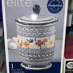 Gibson Elite Luxembourg 2.72 Qt. Stoneware Canister with Lid