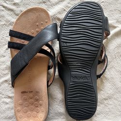 Vionic Sandles