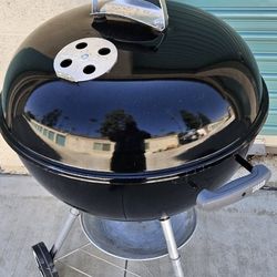 Weber 22" Kettle $75