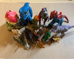 Jurassic World Dinosaur Toy Lot – 16 Pieces