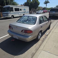 2000 Toyota Corolla