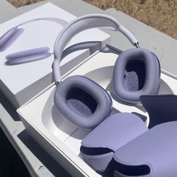 Purple AirPod Max 