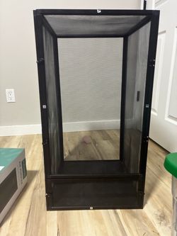 mesh lizard enclosure