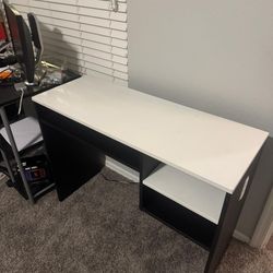  Modern Black & White Study/Computer Desk – Great Condition!