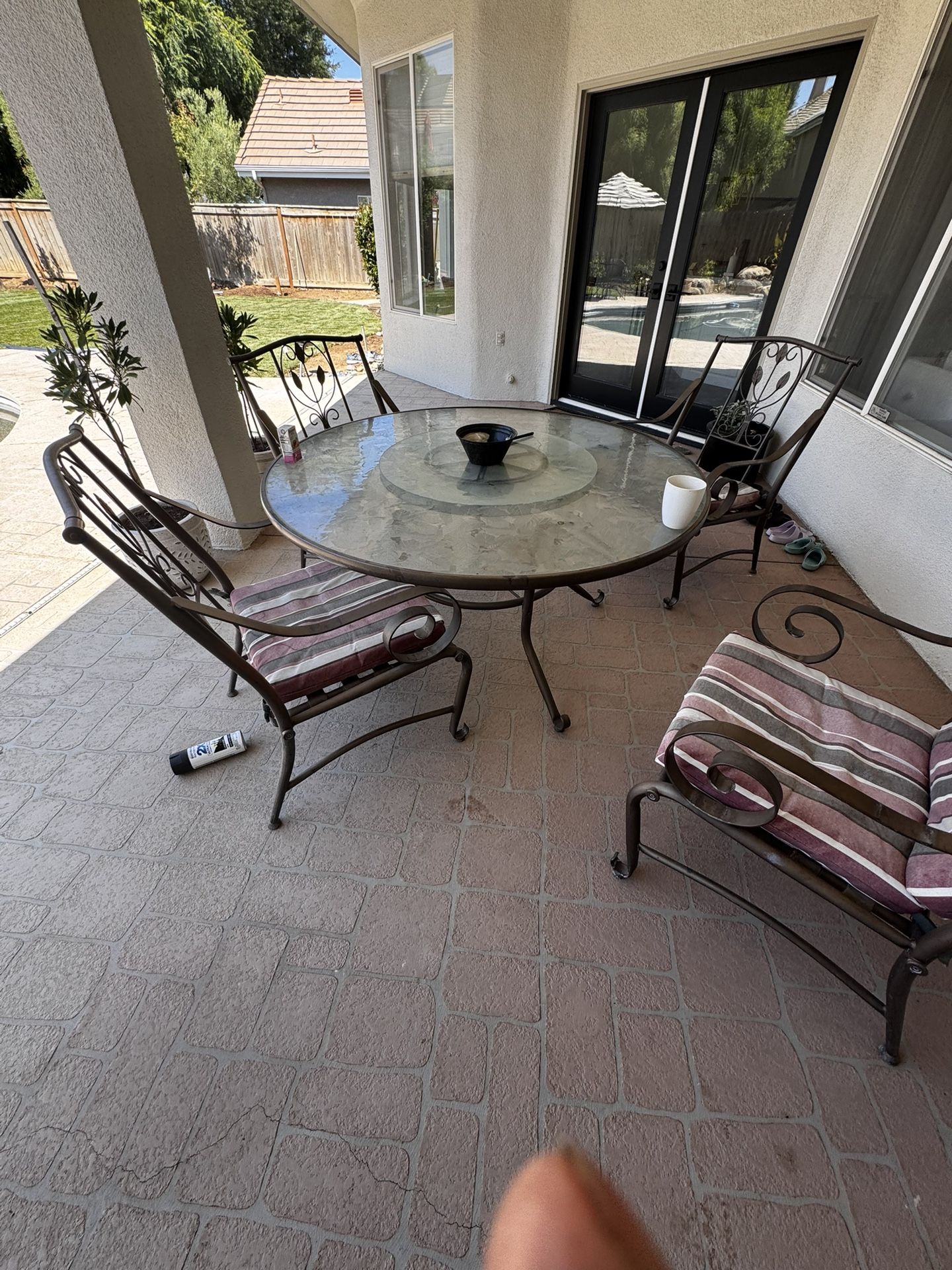 Patio Table/Chair Set