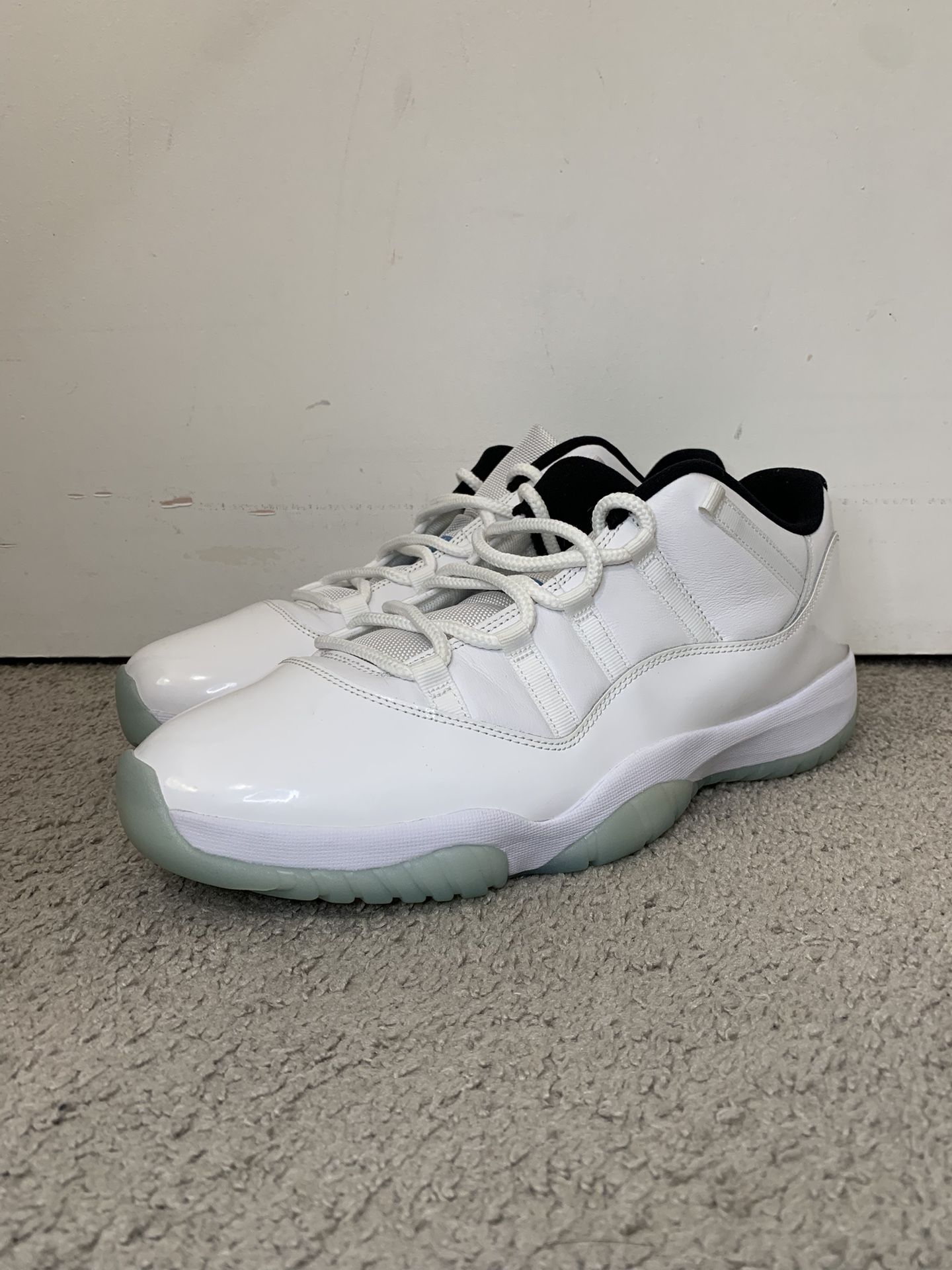 VNDS JORDAN 11 LOW LEGEND BLUE SIZE 14