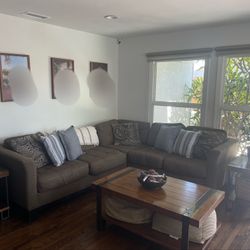 Sectional Brown Couch With 3 Matching Cushion Covers 