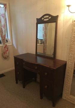 Vintage vanity