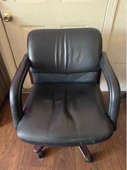Black Leather Office Chair With Wood Base
