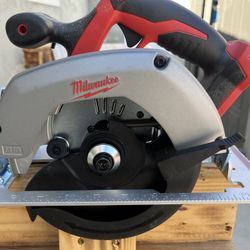 Milwaukee M18 6-1/2” Circular Saw 