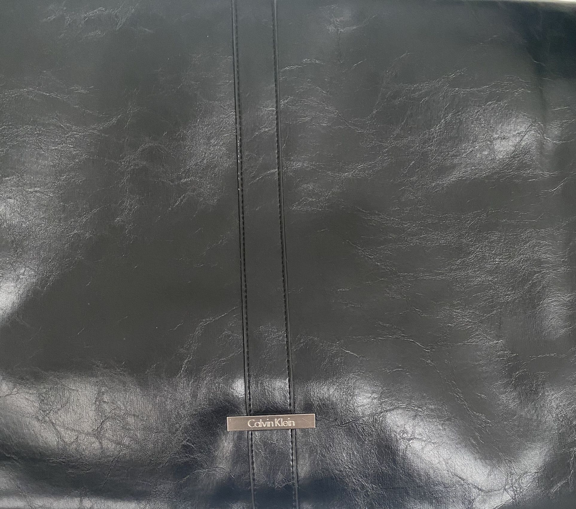 Calvin Klein Magnetic Closure Messenger Bag Laptop Tote Faux Leather Gray Black