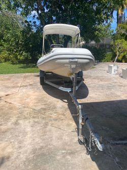 Inflatable boat
