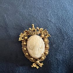 Florenza Victorian Vintage Revival Gold  Cameo Pended Brooch