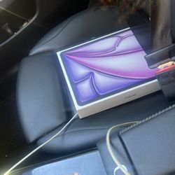 iPad Air 13-inch (M3) Wi-Fi + Cellular