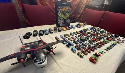 🔥 105 Hot Wheels Car Lot + 15 Large 5 Inch Cars + Disney Plane 🔥