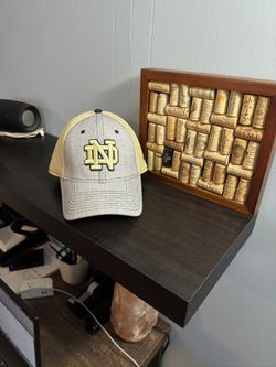 New Era 39Thirty Notre Dame Hat, Cap. Size Medium-Large. 