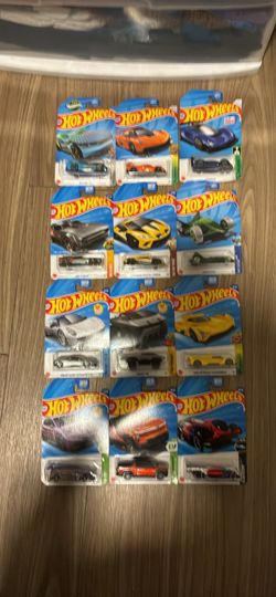 Hot Wheels Die-Cast Car Lot of 12