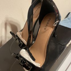 Women's Size 10Wide Black Heels