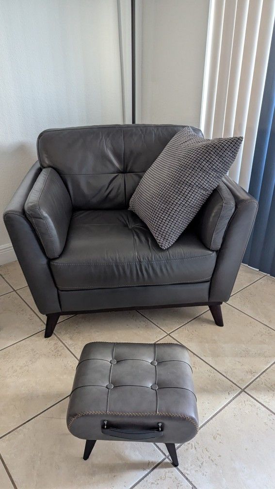 Arm Chairs Rooms To Go (Sofa)