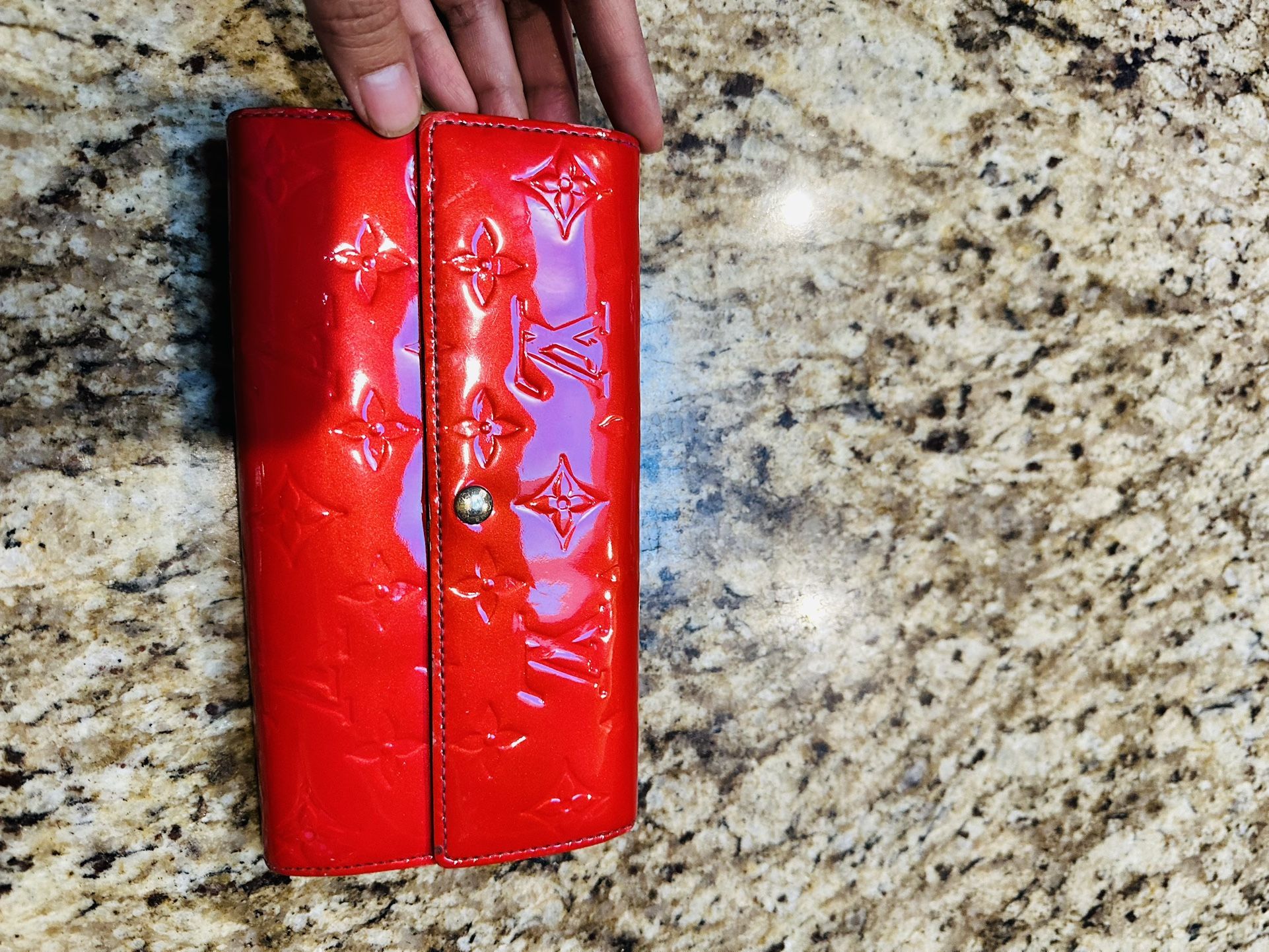 Louis Vuitton Vernis Sarah Wallet