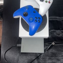 Xbox series s + 1 terabyte 
