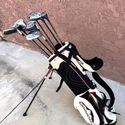 A set of golf clubs | Including brands such as Yonex and Cleveland | Driver + Fairway + Hybrid + Iro