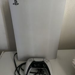 PlayStation 5 (PS5) With Controller 