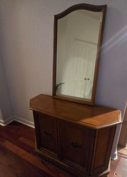 console with mirror