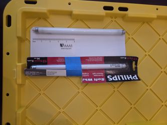 Philips 12-Inch 8W T5 Fluorescent Tube Bulbs