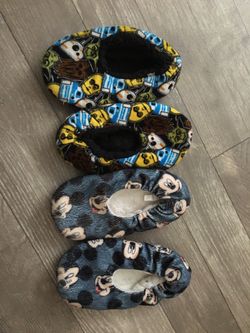 Toddler boys winter home shoes excellent condition size 8/9