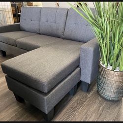 New! Comfy “reversible” Sofa Chaise Sectional !! 
