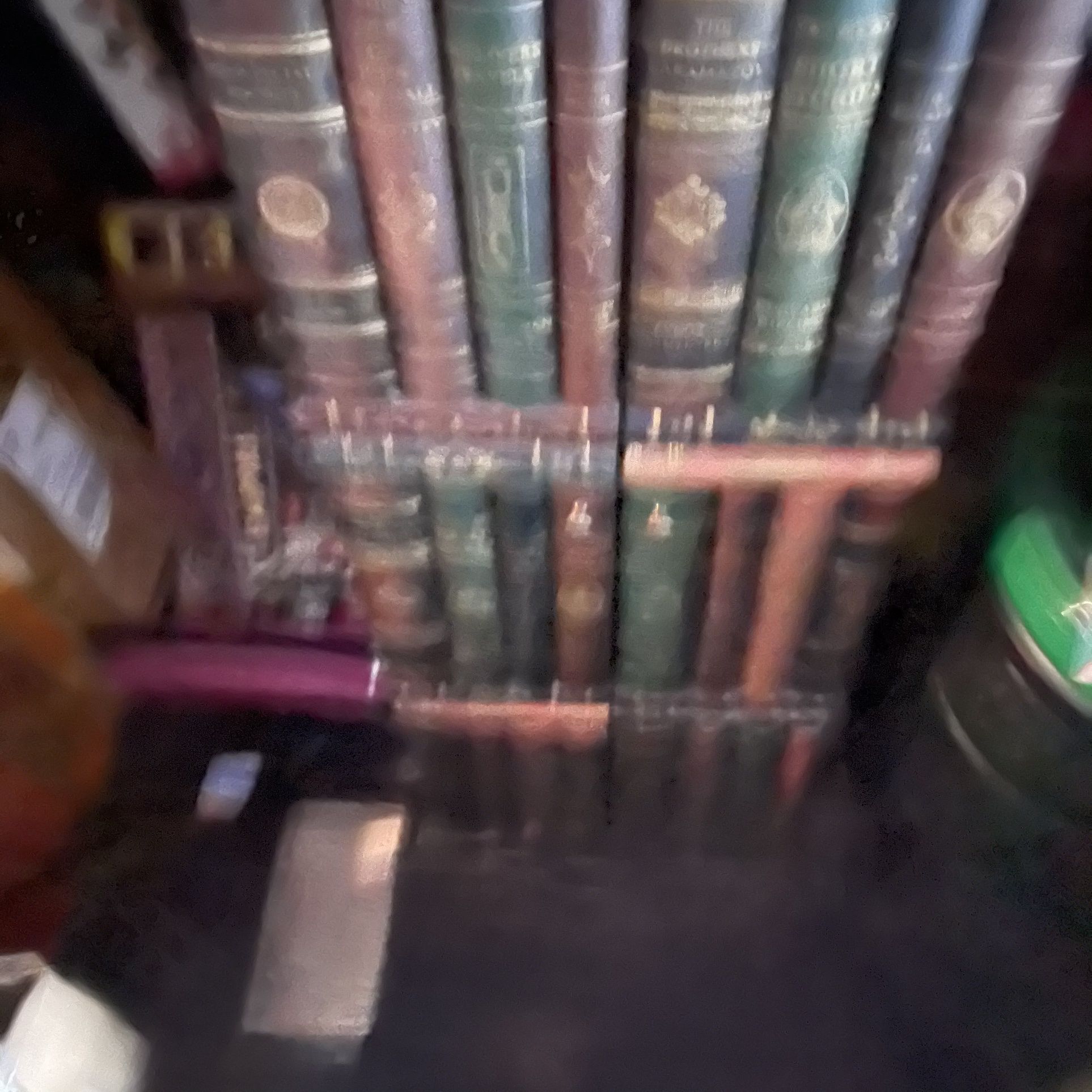 Cd/dvd Case , Looks Like A Book Shelf