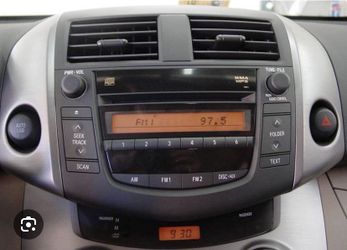 Factory toyota Rav4 Stereo, Clock, Ac Console