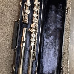 Artley 18-0 Silver Plated Flute S/N :586975 with case, Very Good Condition