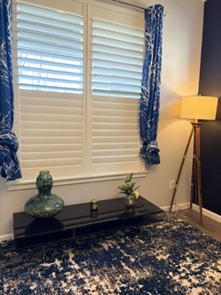 Black Entertainment Table