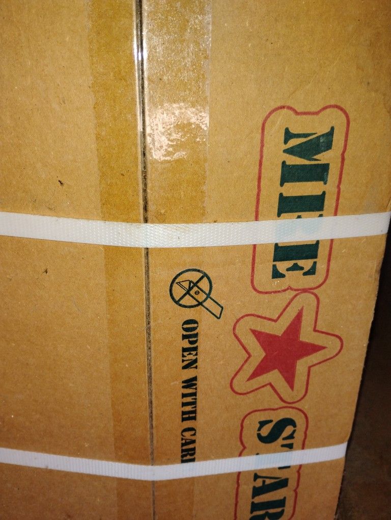 12 Meals MRE's meals good for years for an emergency.