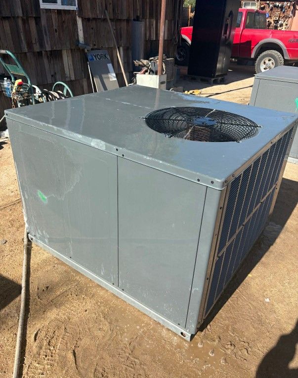 2019 Goodman 3 Ton gas Package AC unit