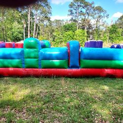 Inflatable obstacles course